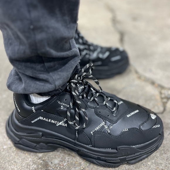 Balenciaga Triple S sneakers - Picture 1 of 3